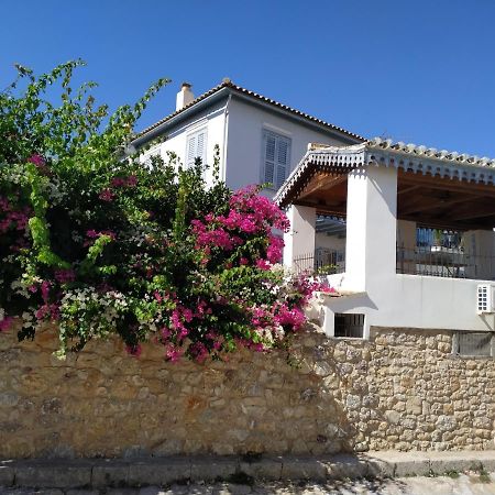 Liknon Guesthouse Villa Galaxidi Екстер'єр фото