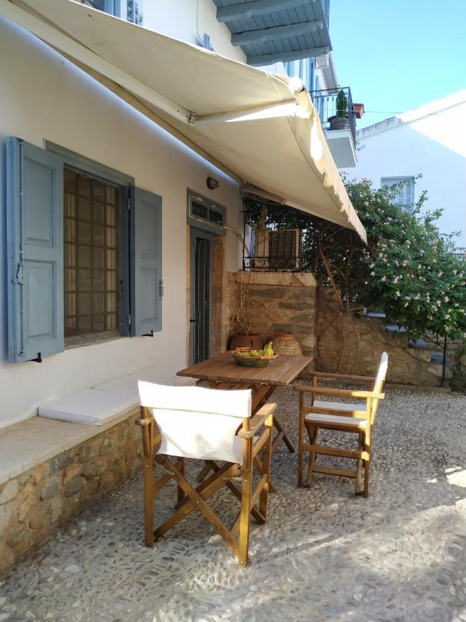 Liknon Guesthouse Villa Galaxidi Екстер'єр фото