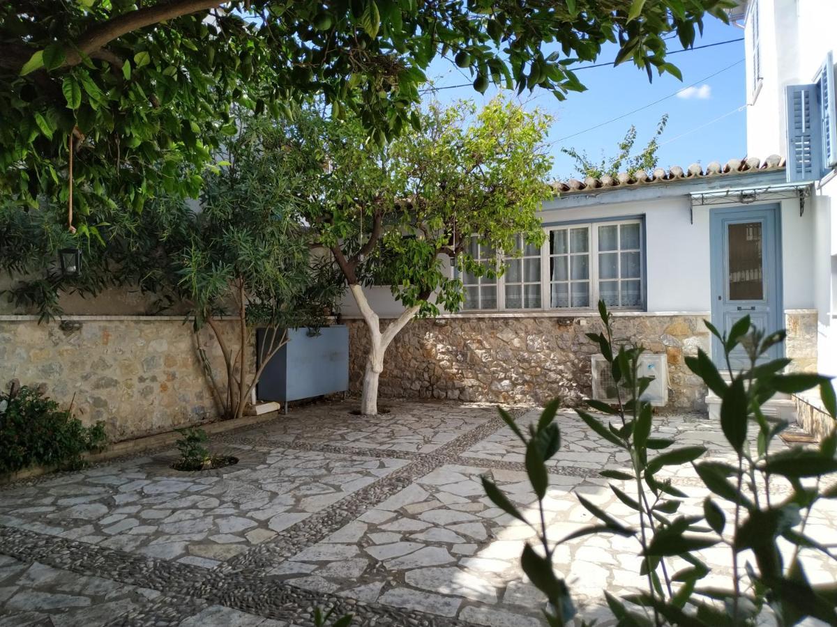 Liknon Guesthouse Villa Galaxidi Екстер'єр фото